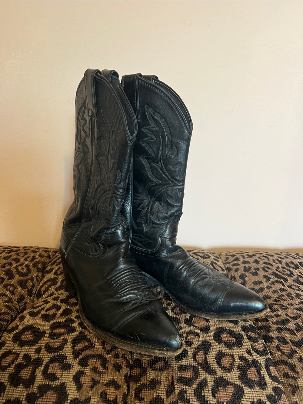 Justin Boots 4904 Black Women's Western Leather Heeled Boots size 7 B